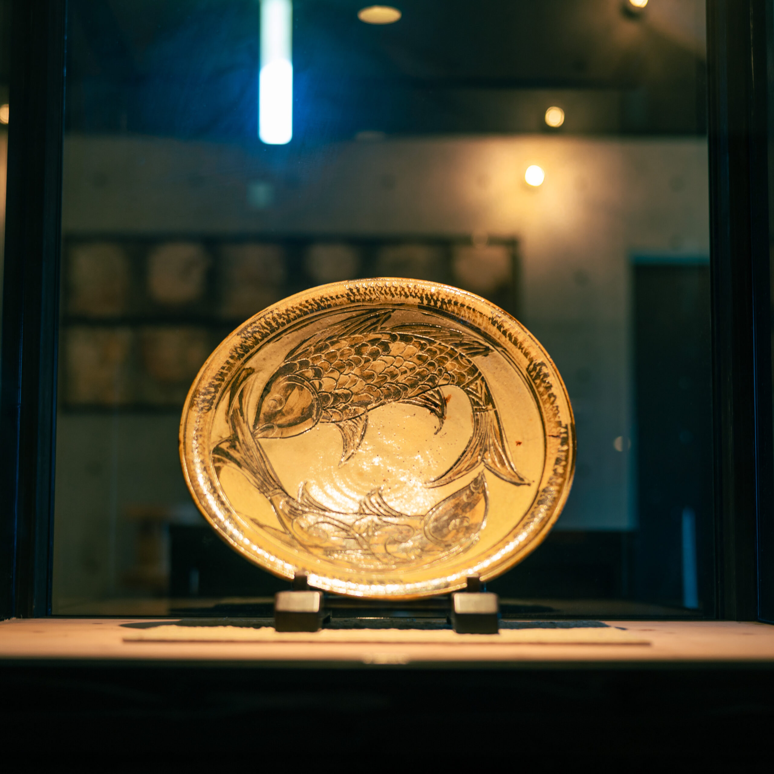 沖縄ご出身で人間国宝と認定されている金城次郎作成の壺 